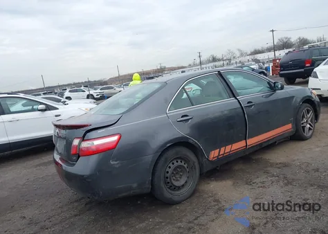 2007 Toyota Camry Le z USA, uszkodzony, nr VIN 4T1BE46K77U009111